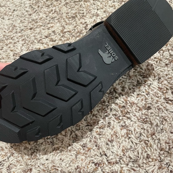 Sorel boots - Picture 7 of 11